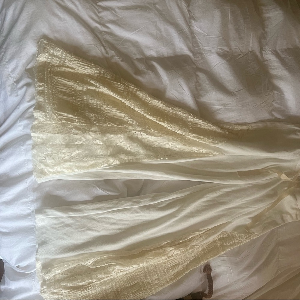 POL  Elegant White Lace Trimmed Pants nwot - Picture 6 of 8